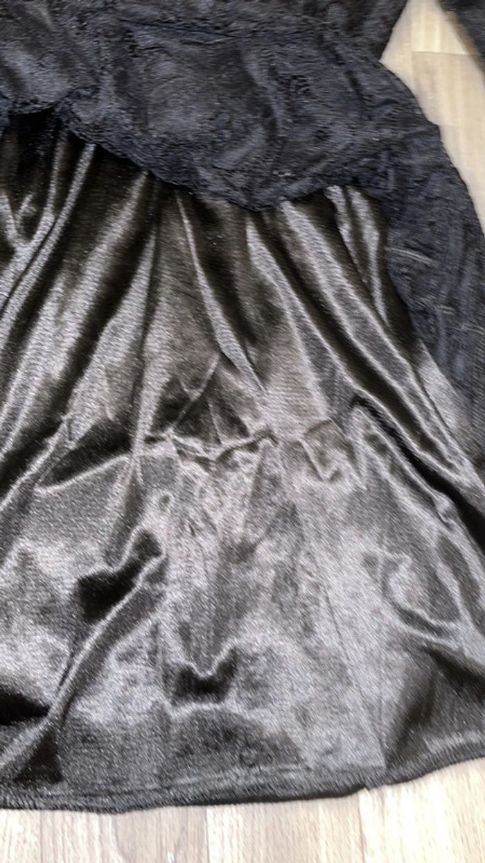 Superbe robe noire en dentelle 36 avec 35 % de coton doublée intérieure - photo numéro 11