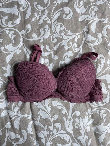 Soutien gorge rose violet push up dentelle Etam