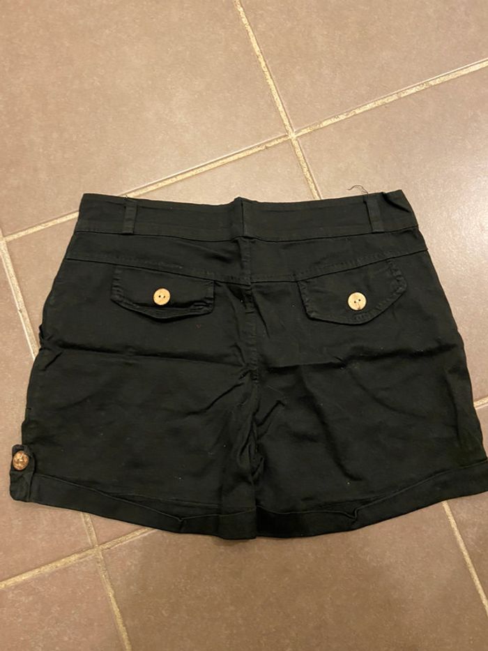 Short noir - photo numéro 2