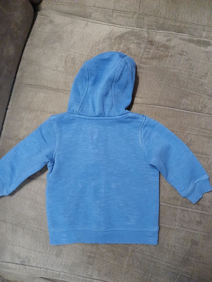 Sweat 6 mois - photo numéro 2