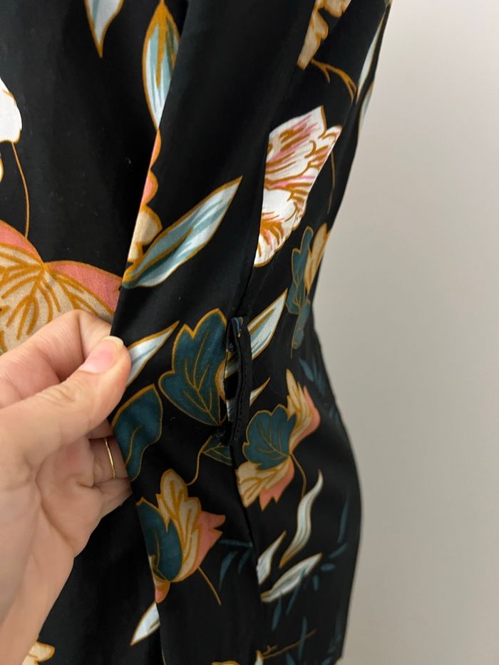 Robe longue noire fleurie emmanchures américaines Miss Sara - photo numéro 2