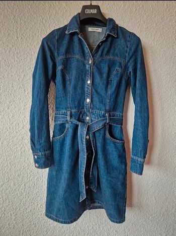 Magnifique robe en jean Naf Naf en taille 34 boutonnée et ceinturée