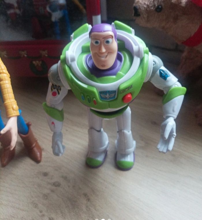 Toy story Woody et buzz 24 et 19 cm parle français - photo numéro 3