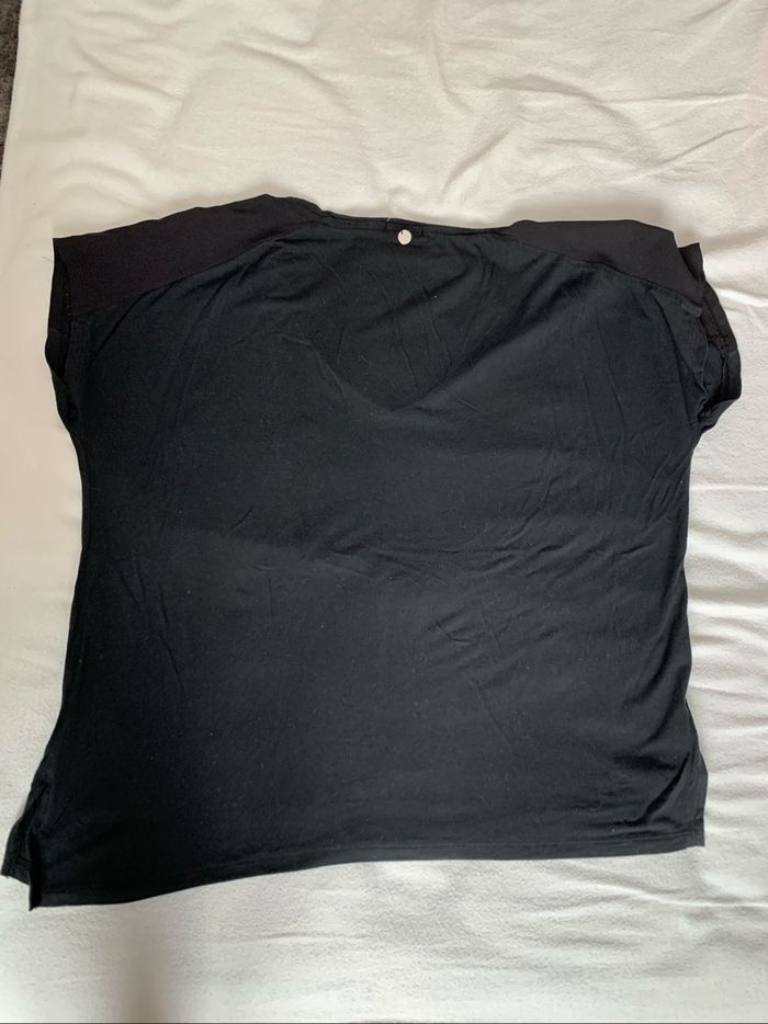 Tee shirt noir - photo numéro 3