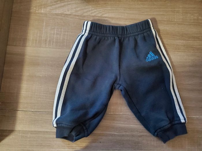 Lot de 4 pantalons et 1 short bébé garçon 6 mois - photo numéro 3