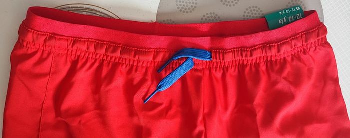 Short de foot 12-13 ans neuf - photo numéro 2