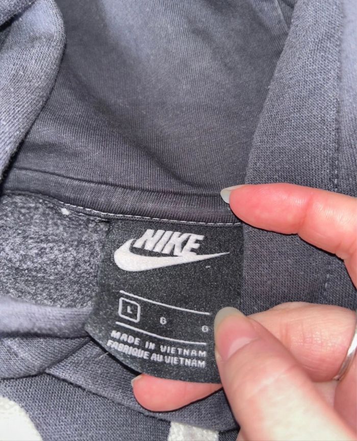 Sweat Nike à capuche - photo numéro 2