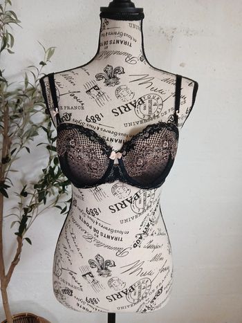 Soutien-gorge noir dentelle – Taille 90C (Marques M&S)