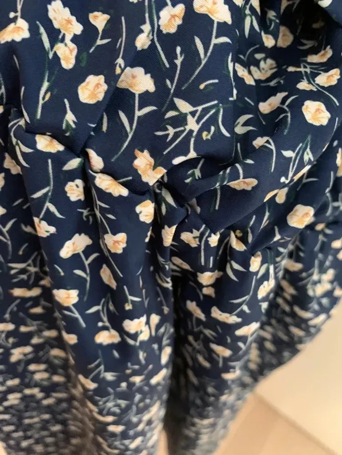 Robe fleurie bleu et blanc Shein t. 36 Neuve - photo numéro 4