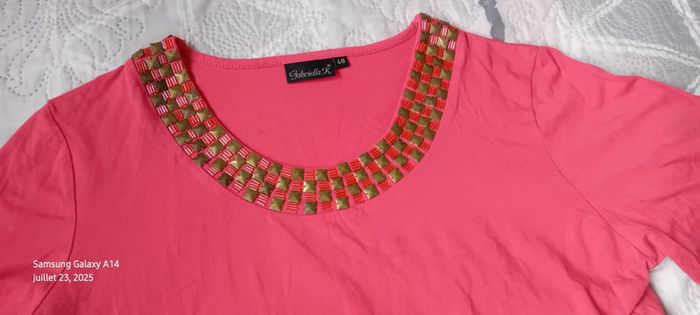 Haut manches courtes fluide col rond avec sequins dorés rose femme L Gabrielle K. - photo numéro 11