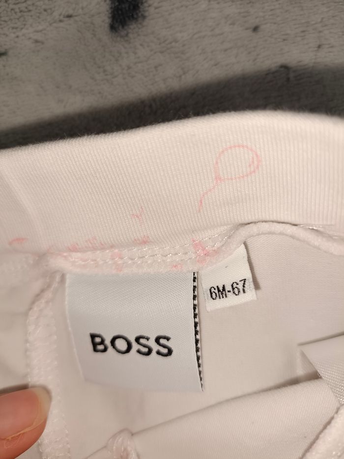 2 leggings bébé Karl Lagerfeld taille 9 mois et Hugo Boss taille mois. - photo numéro 5