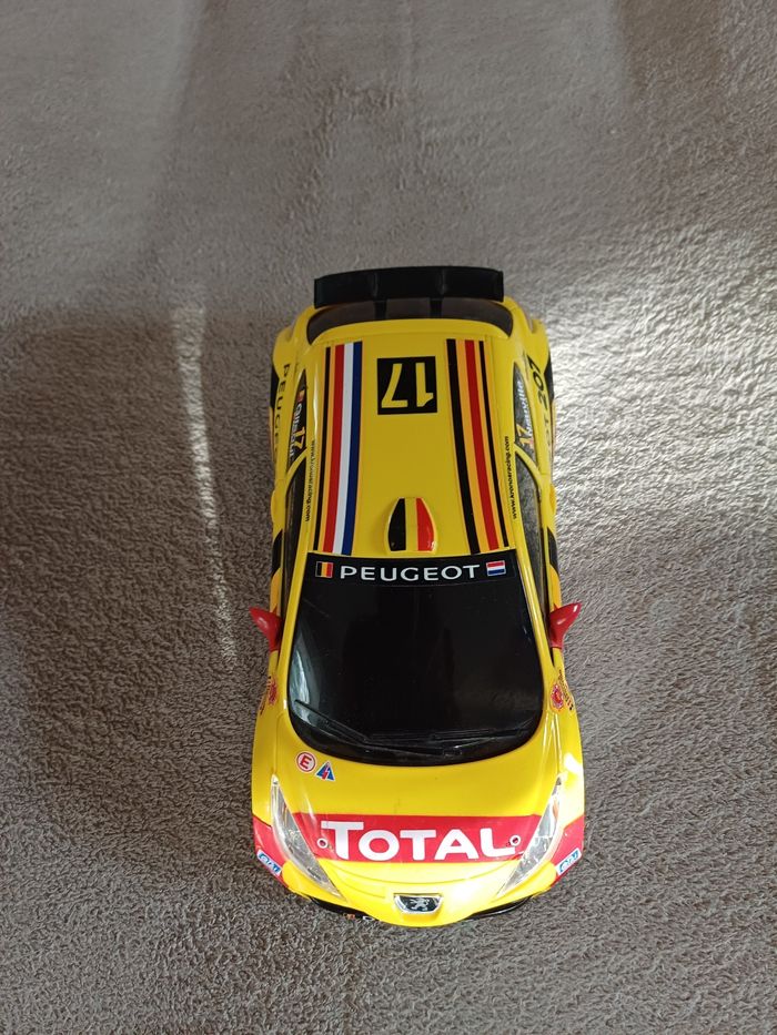 Voiture - photo numéro 2