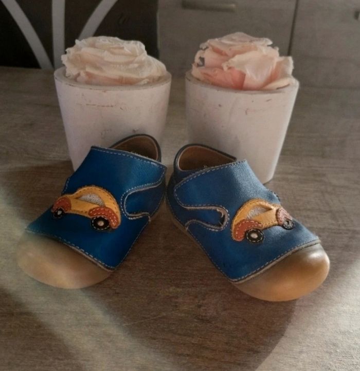 Chaussure bébé taille 19 - photo numéro 2