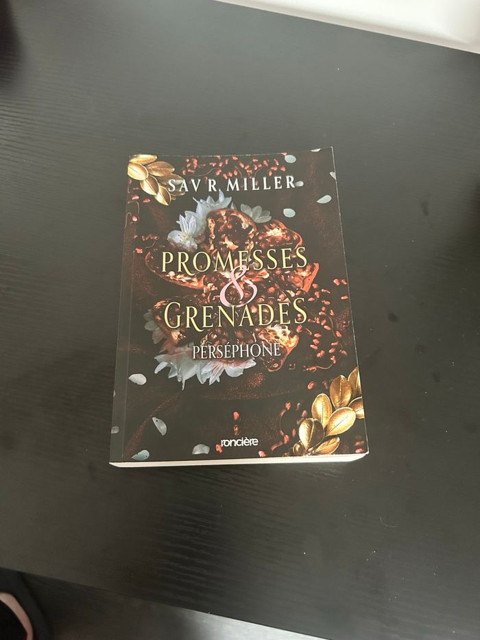 Dark romance Promesses & Grenades - photo numéro 4
