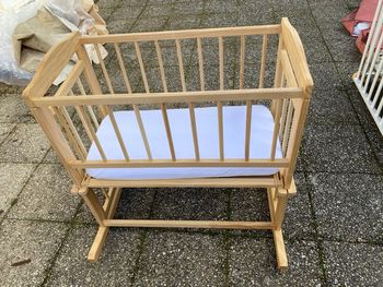 Berceau en bois + matelas 