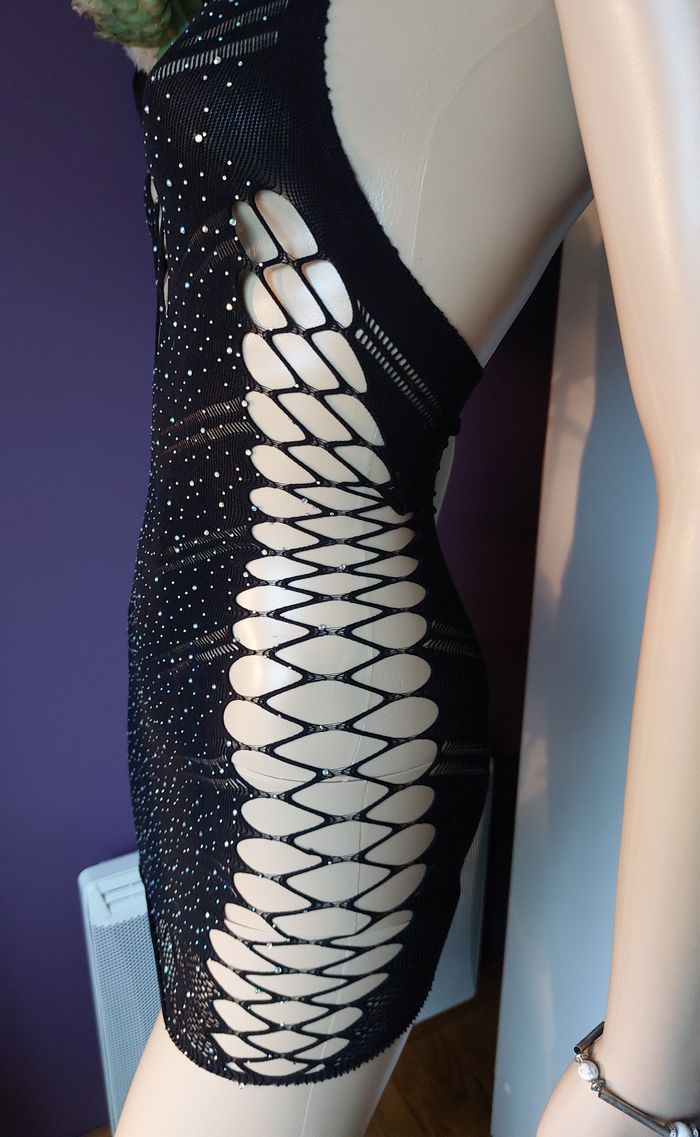Robe sexy résille ajourée, noire et strass - Taille unique S/M - photo numéro 9