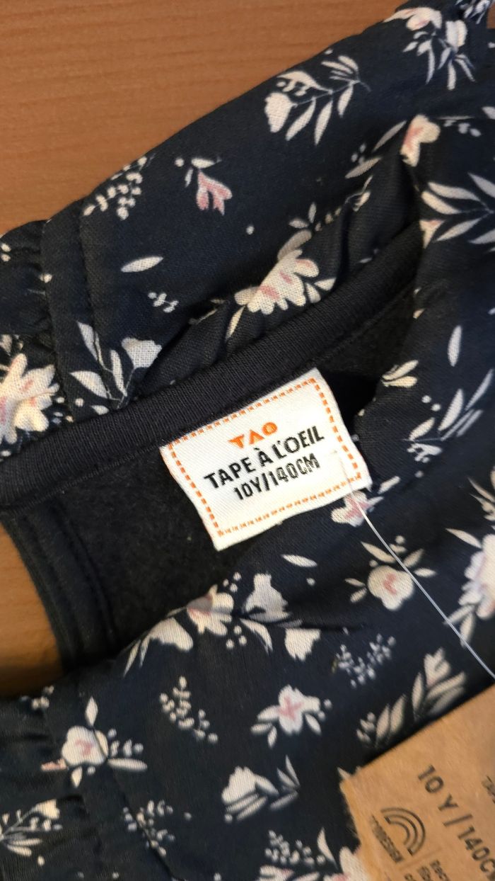 (Neuf non porté) 🏷🩷⚘️😍 superbe  sweat molleton 10 ans fille 😍⚘️🩷 - photo numéro 4