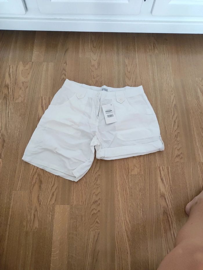 Short blanc femme