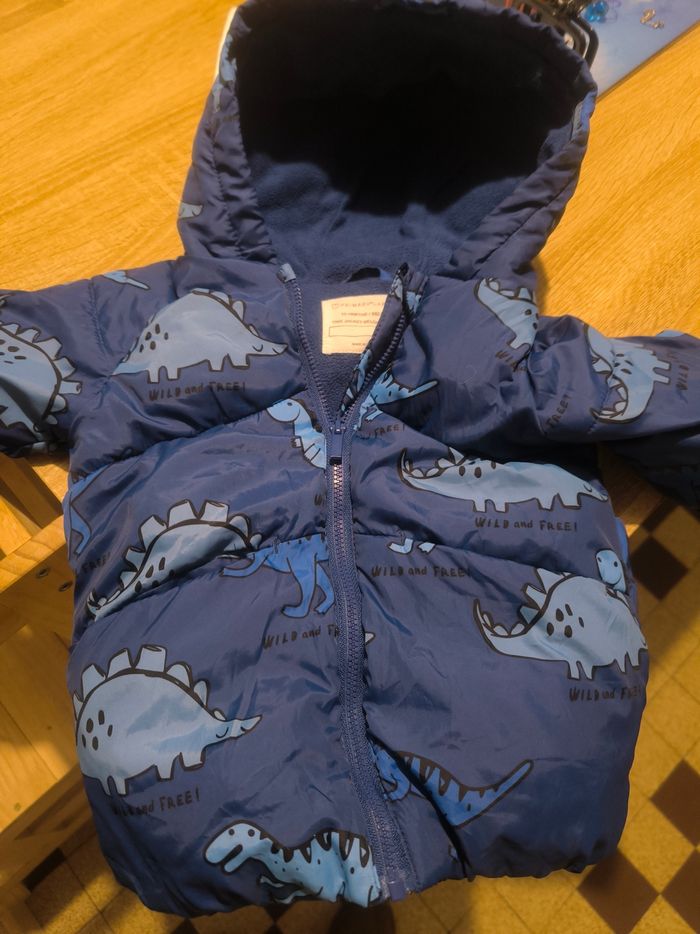 Manteau hiver neuf 12 18 mois