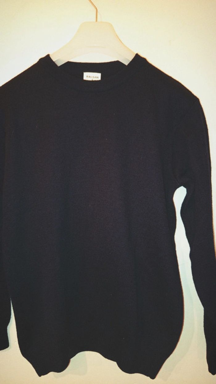 Pull noir - photo numéro 2