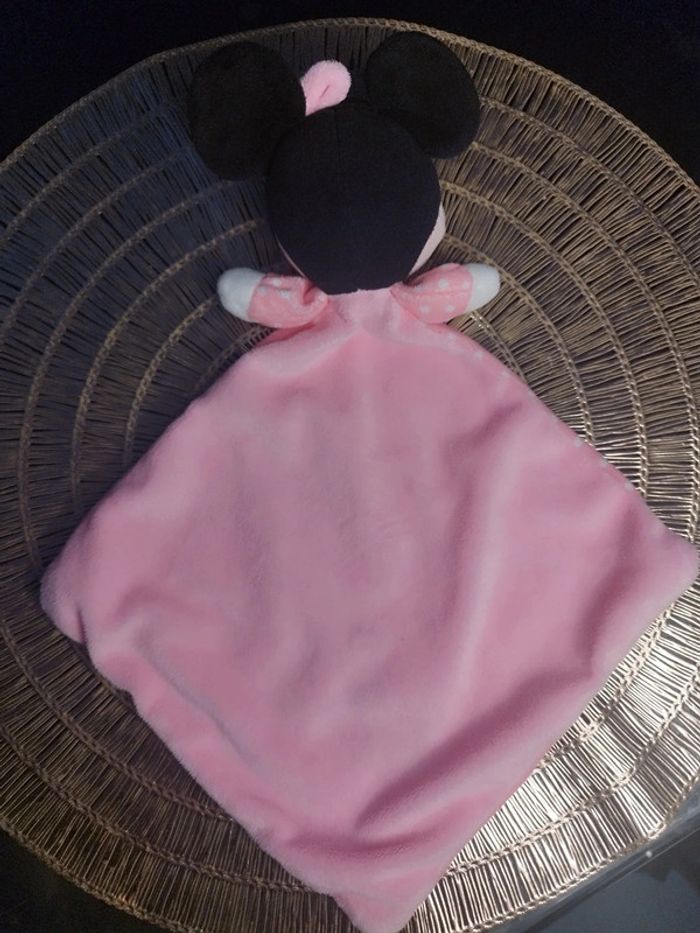 Doudou plat Minnie brodé - photo numéro 3