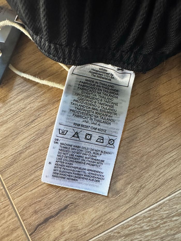 Short de sport Adidas noir - photo numéro 9