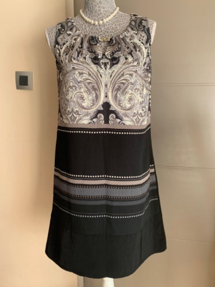 Robe originale taille 40