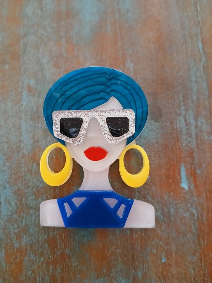 Grande broche originale et colorée - photo numéro 2