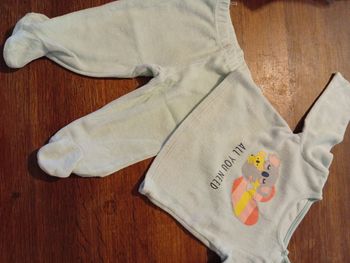 Pyjama 2 pièces taille 6 mois marque in extenso