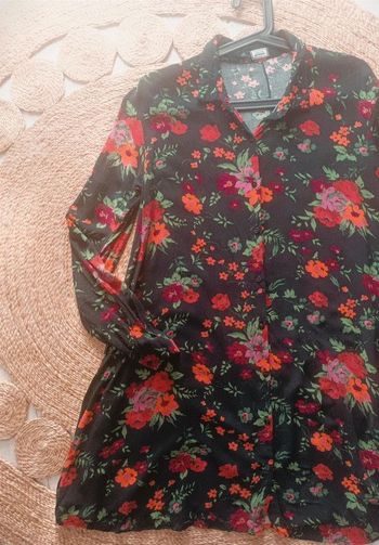 Robe chemise noire à fleurs Taille S Pimkie En très bon état