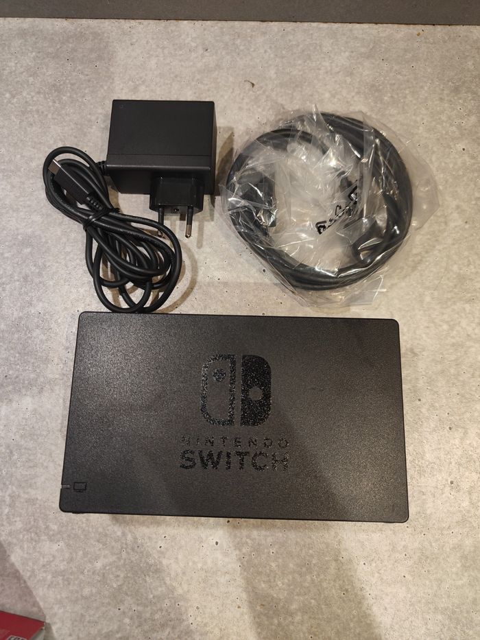 Nintendo Switch oled - photo numéro 3