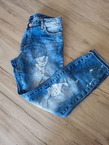 Jean boy friends troué taille 36