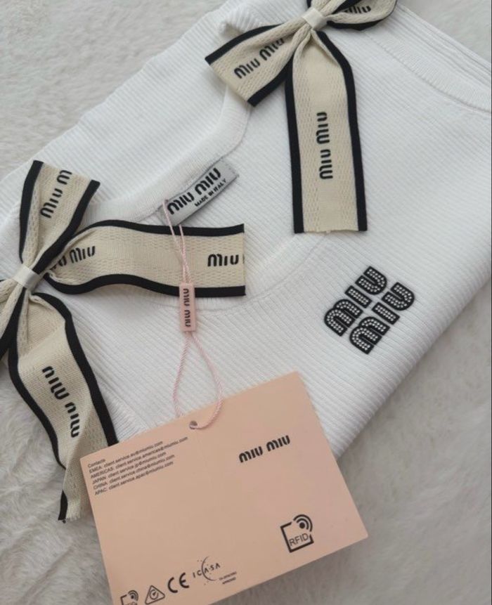 Top Miu Miu - photo numéro 2