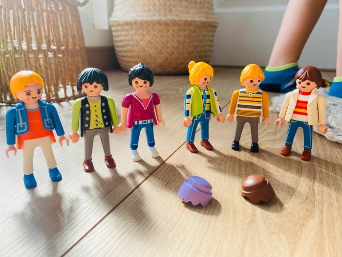 Lot 6 personnages playmobil - photo numéro 2