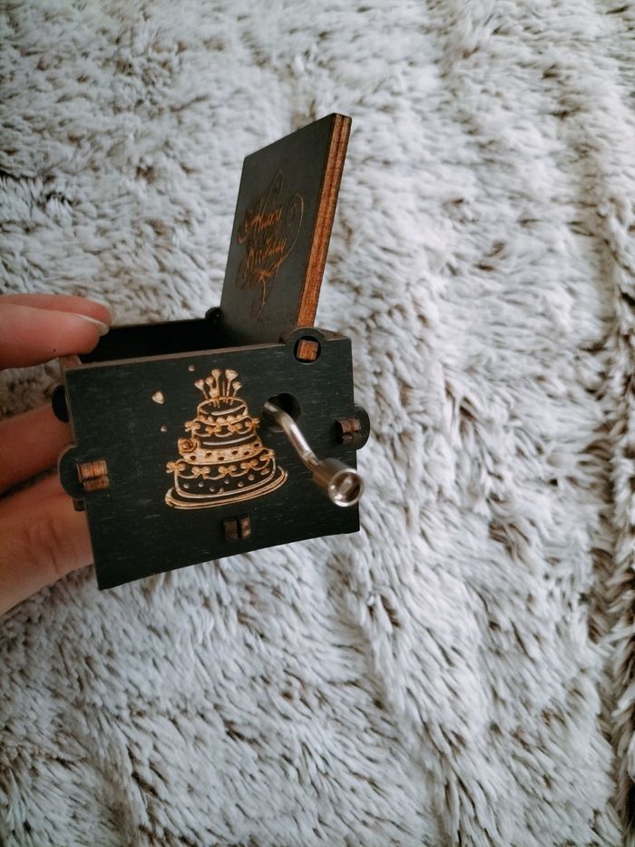 Boîte à musique en bois - photo numéro 4