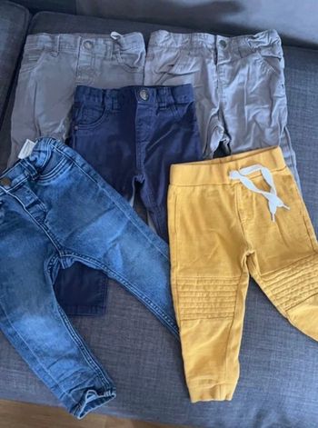 Lot de 4 jeans + 1 jogging