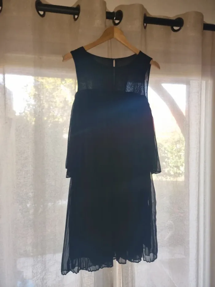 Robe noire - photo numéro 2