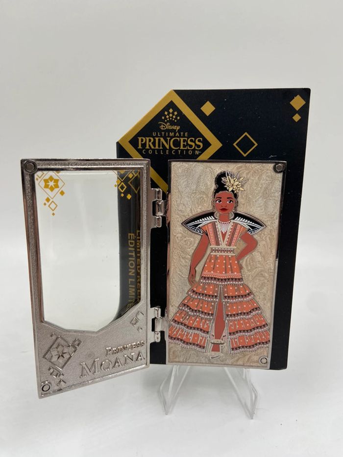Pin’s Broche à charnière Moana Disney Designer Collection Princess Édition Limitée - photo numéro 2