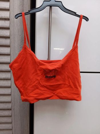 Top court fine bretelle orange Bershka taille S