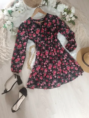 Jolie robe fleurie taille 36