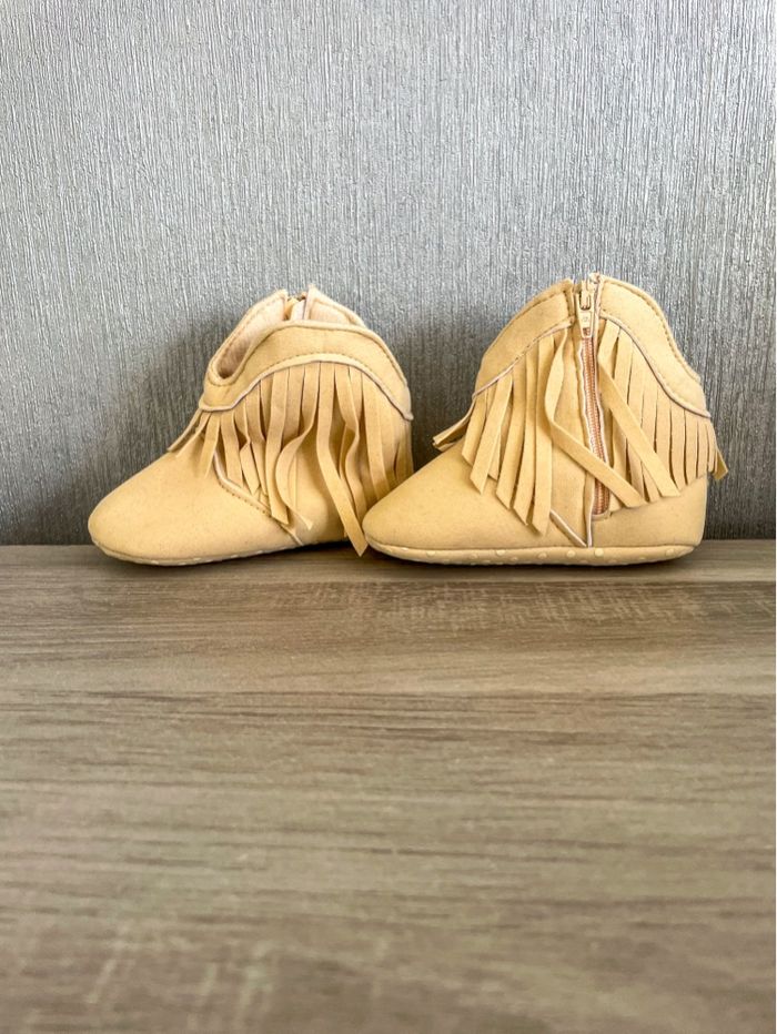 Bottines à franges bebe fille taille 20 - photo numéro 2