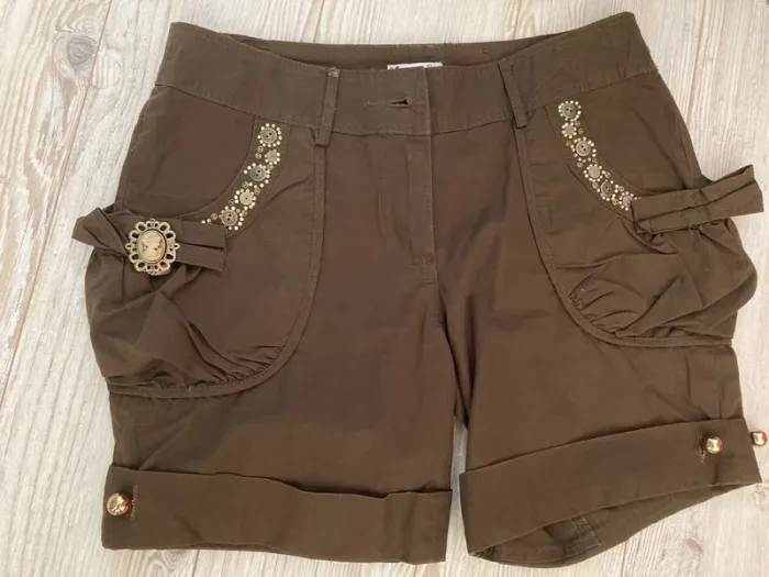 Short kaki style militaire avec strass et perles - photo numéro 6