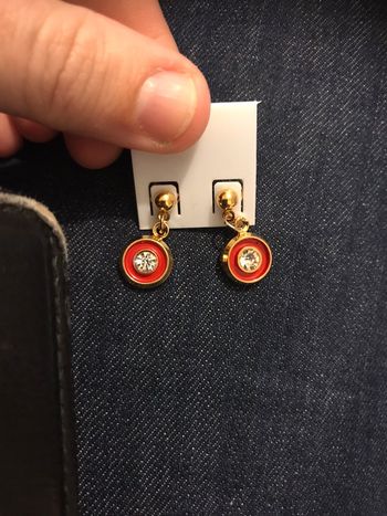 boucle d’oreille dore rouge strass ronde