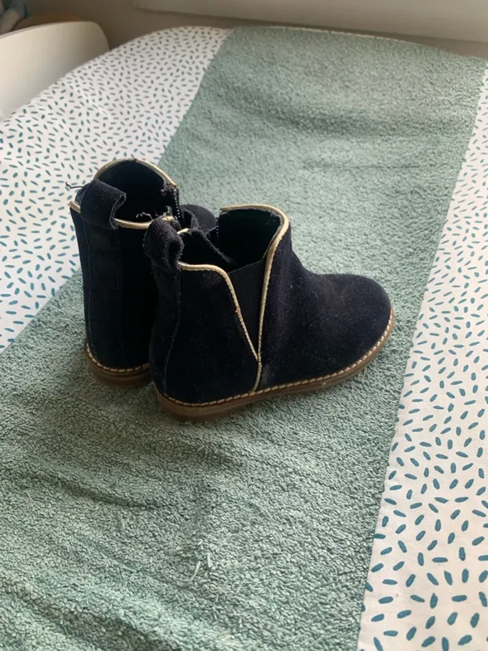 Bottine daim bleu marine