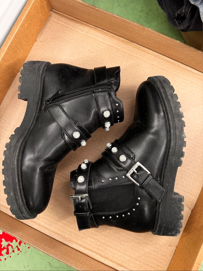 Bottines à clous - photo numéro 2