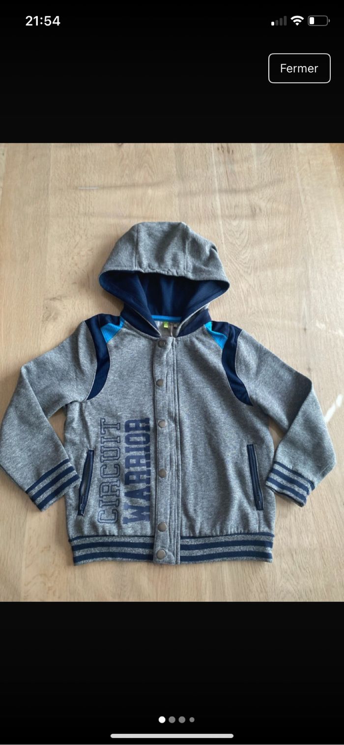 Veste zippée taille 6 ans