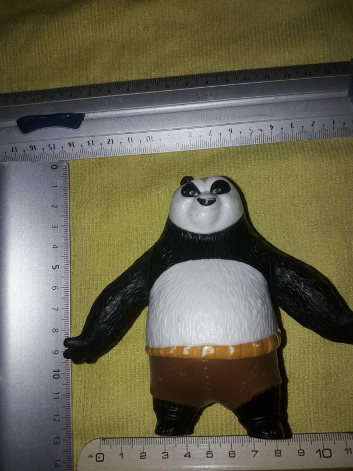 Kung fu panda figurine