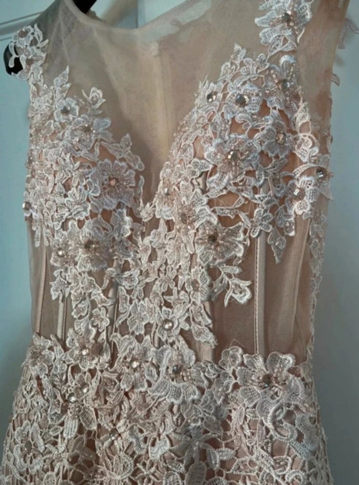 Robe de cérémonie - photo numéro 2