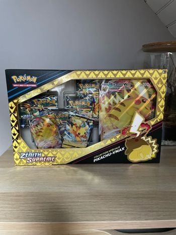 Coffret Pikachu-Vmax Zénith Suprême