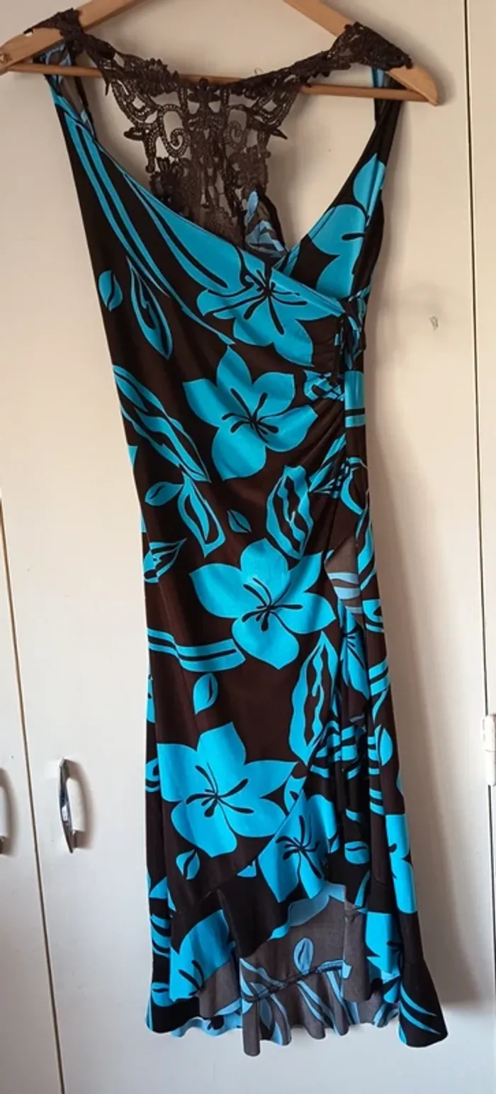 Robe longue sans manches dentelle (A259)